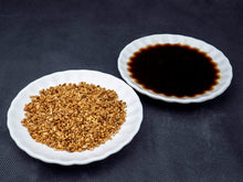 Load image into Gallery viewer, House-made Special Garlic Oil 20g &amp; Garlic Flake 15g
